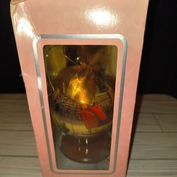 Barbie Mattel Vintage Holiday Barbie 4" Decoupage Ornament 1997 - Picture 7 of 9
